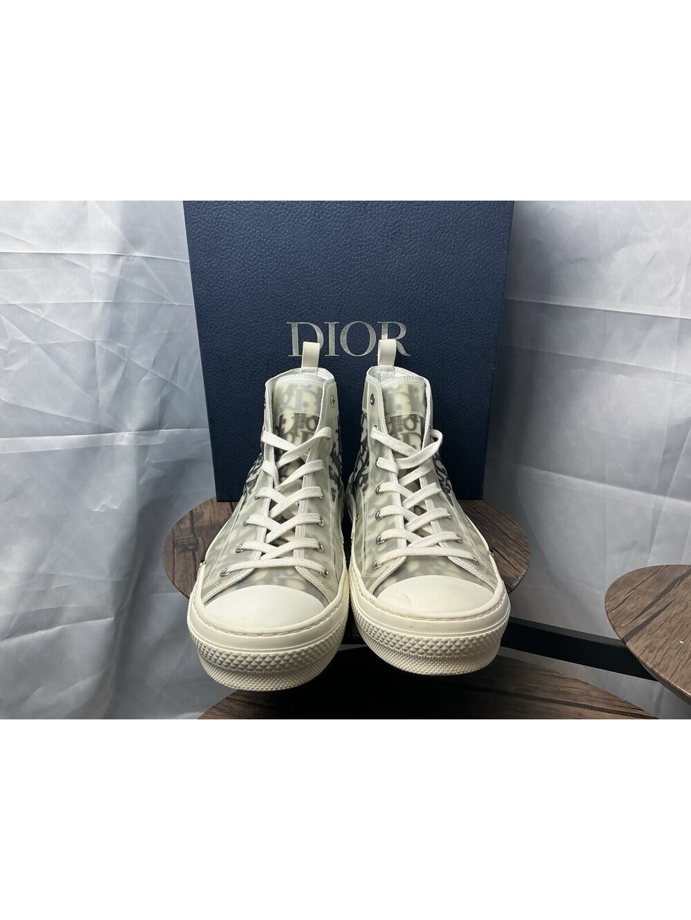 Dior B23 High-Top Sneaker in White and Gray - Picture 5 of 15